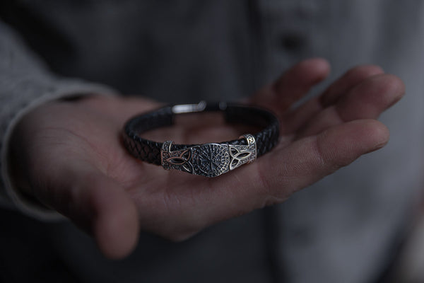 How to Become a Jewelry Affiliate: A Guide for Bloggers & YouTubers