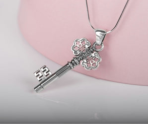 925 silver Fashion Key with ornament pendant, Unique Fashion Jewelry