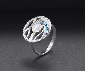 Minimalist Round 950 Platinum Ring with Waves and Gems, Unique Fashion Jewelry